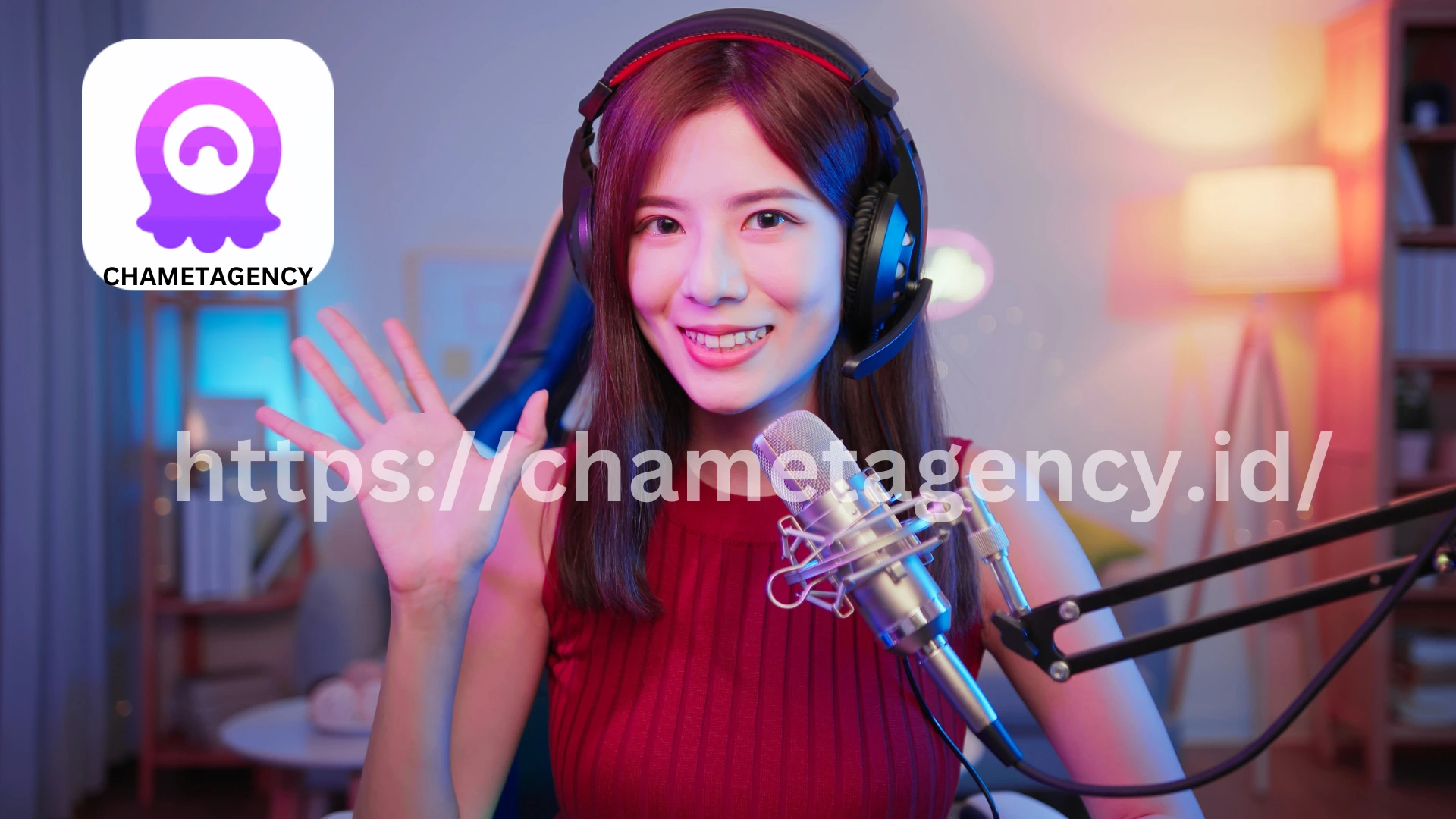 Chamet Live event featuring hosts and viewers enjoying a virtual concert